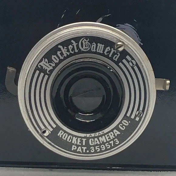 Vintage Box Camera “Rocket Camera” - Picture 5 of 9